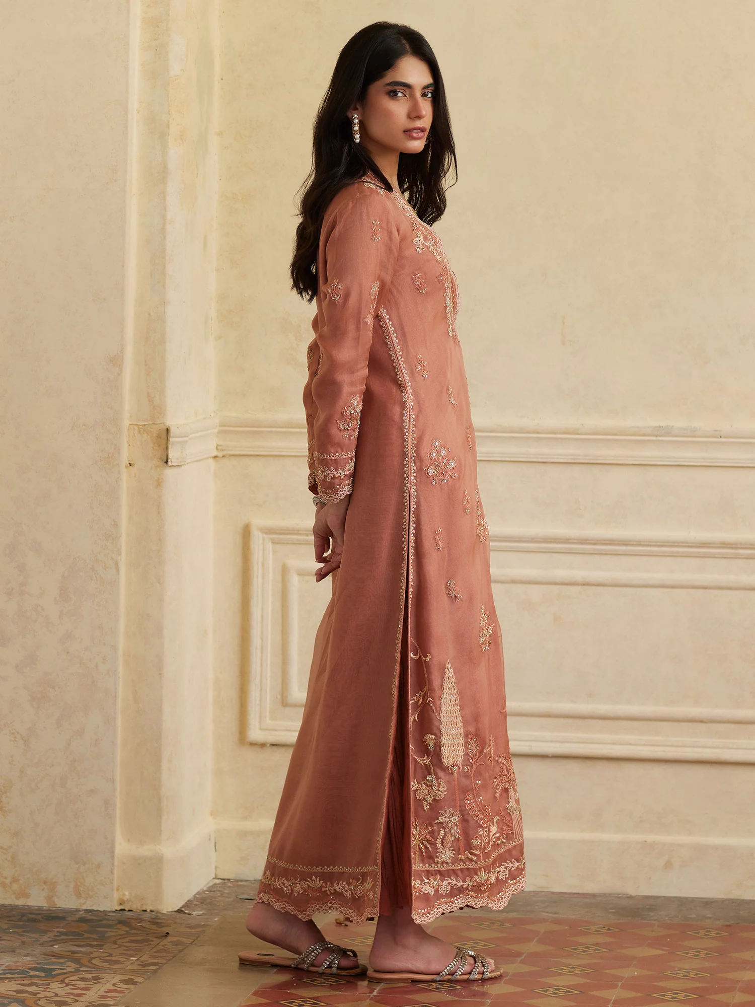 ANAM & CRUSHED IZAAR - Image 3