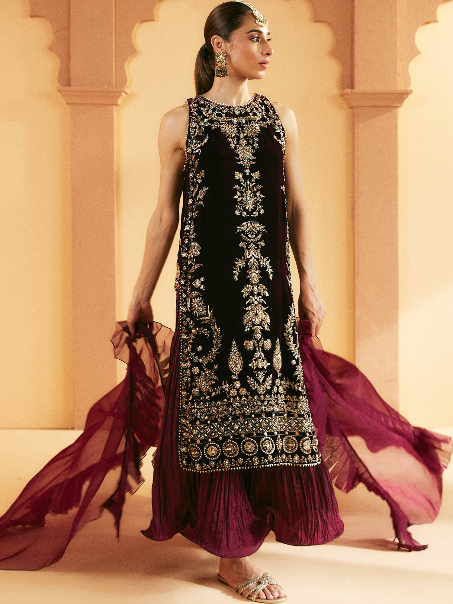 BUNDI, CRUSHED IZAAR & DUPATTA - Image 2