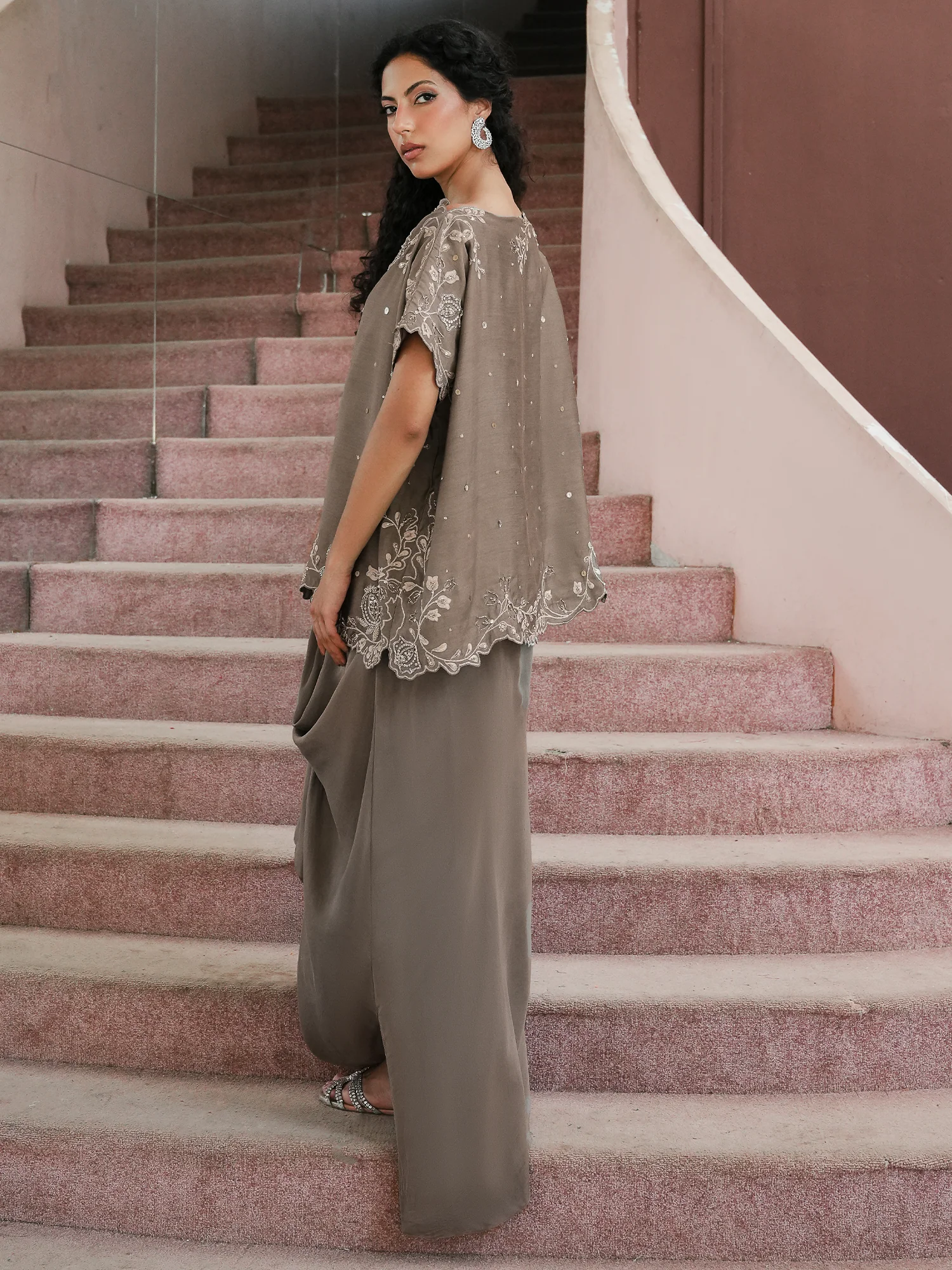 OFF SHOULDER & SKIRT - Image 3