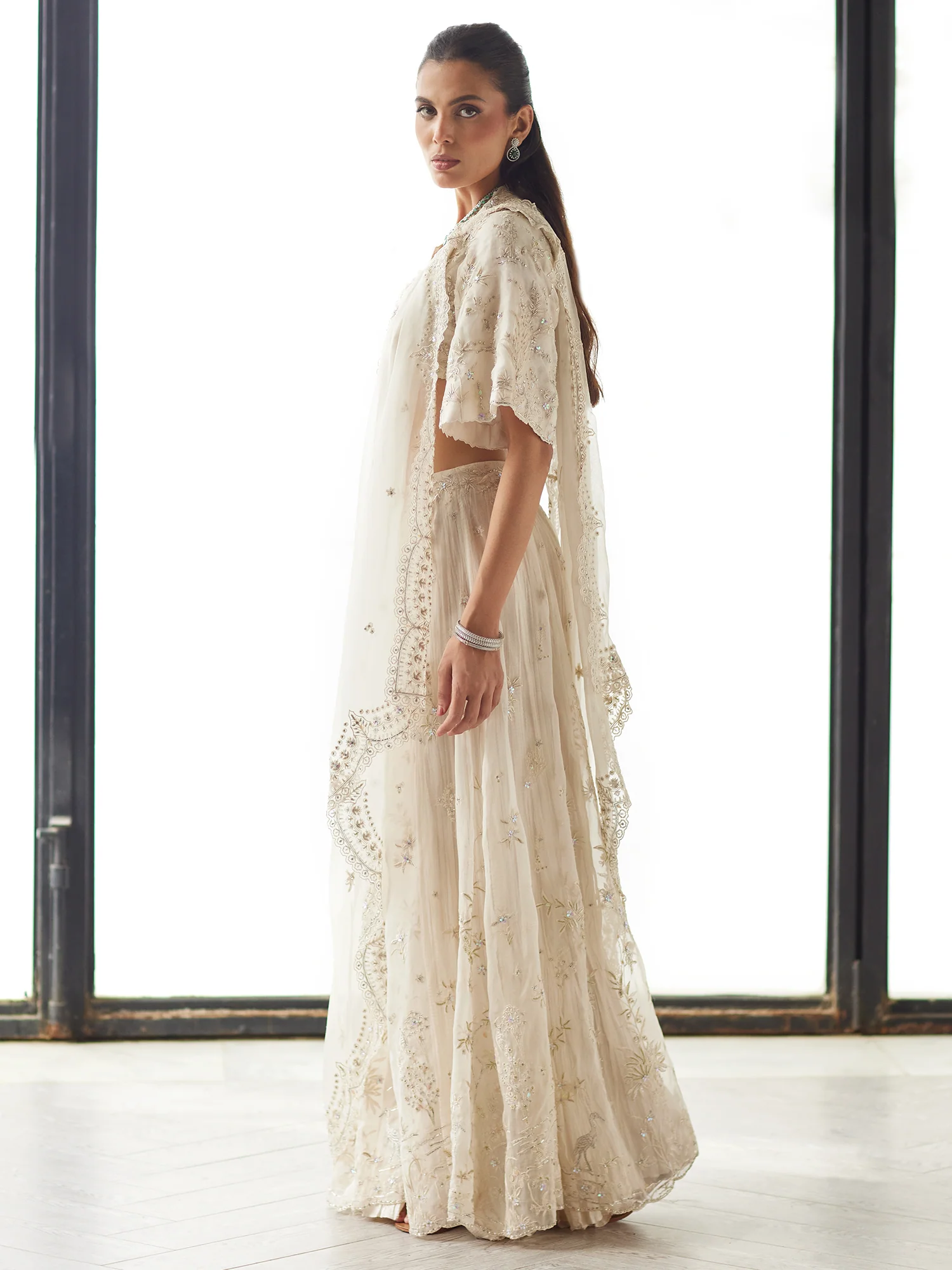 BLOUSE, SHARARA & DRAPED DUPATTA - Image 3