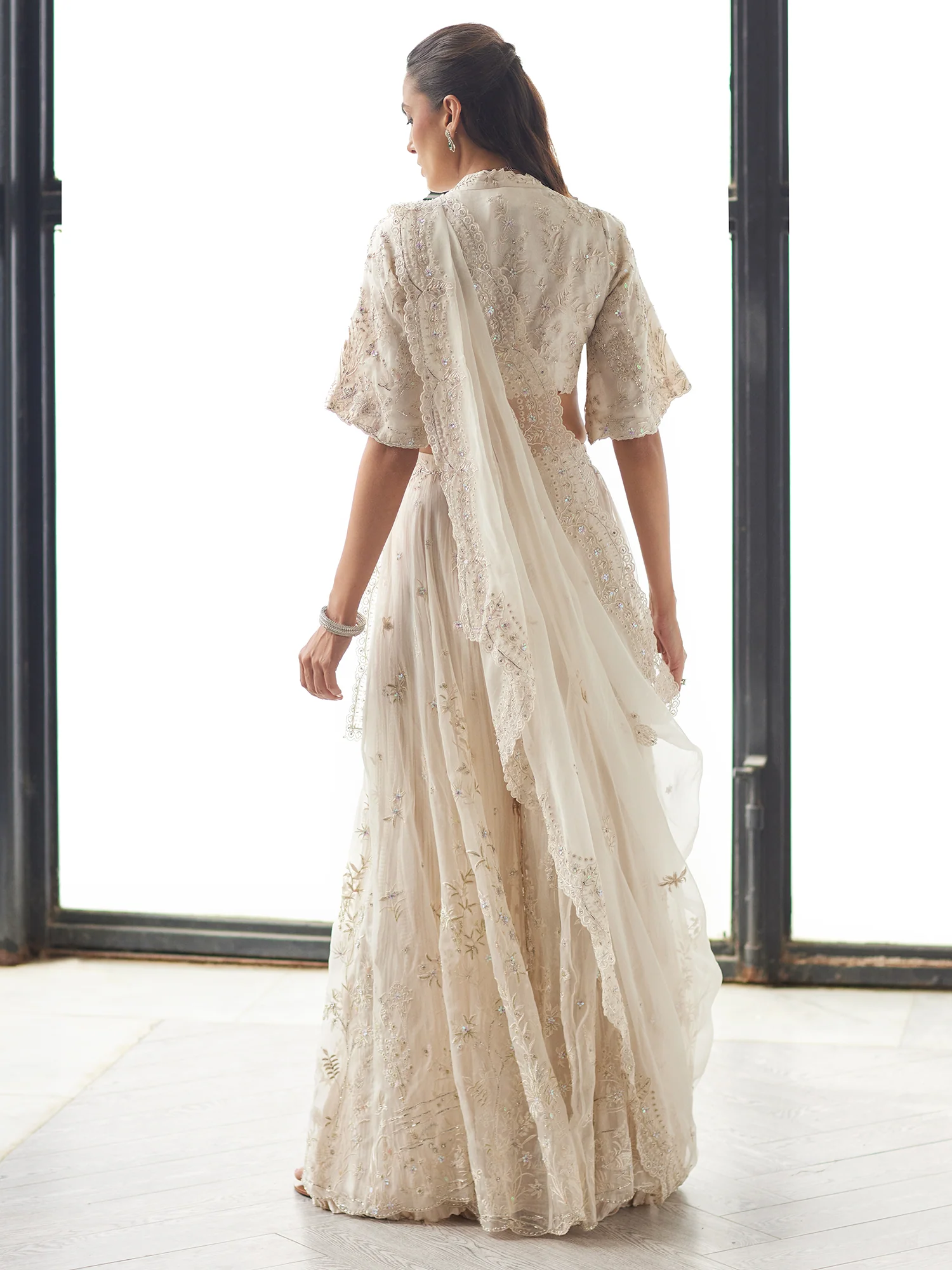BLOUSE, SHARARA & DRAPED DUPATTA - Image 4